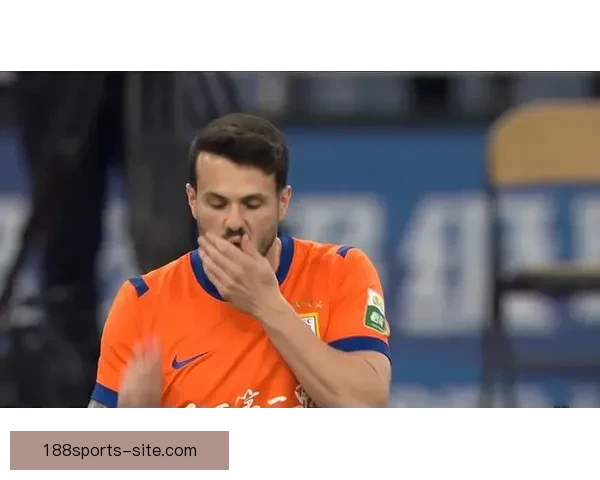 中超英博客场2-1逆转泰山 马莱莱双响瓦科破门助队连胜