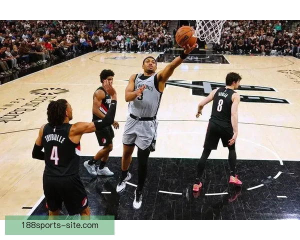 凯尔登约翰逊自称效率高助力球队斩获佳绩质疑最佳第六人称号